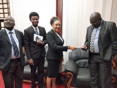 Bar Association president hands CJ's commendation letter