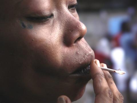 Kush smoking in SIerra Leone. Photo credit: BBC