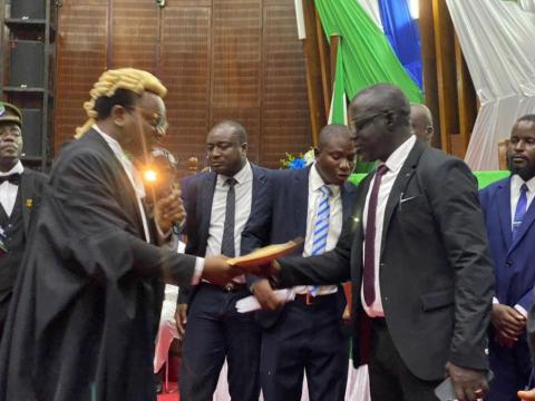 Mohamed Bangura takes oath of office