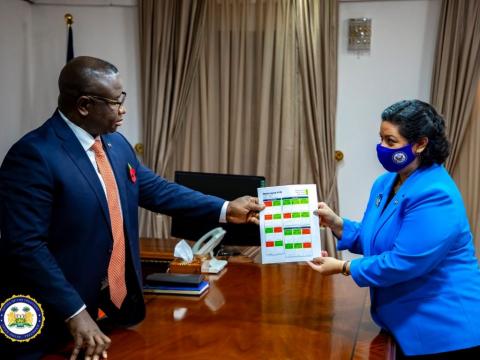 US Ambassador Brewer presents the 2020 MCC report to President Bio